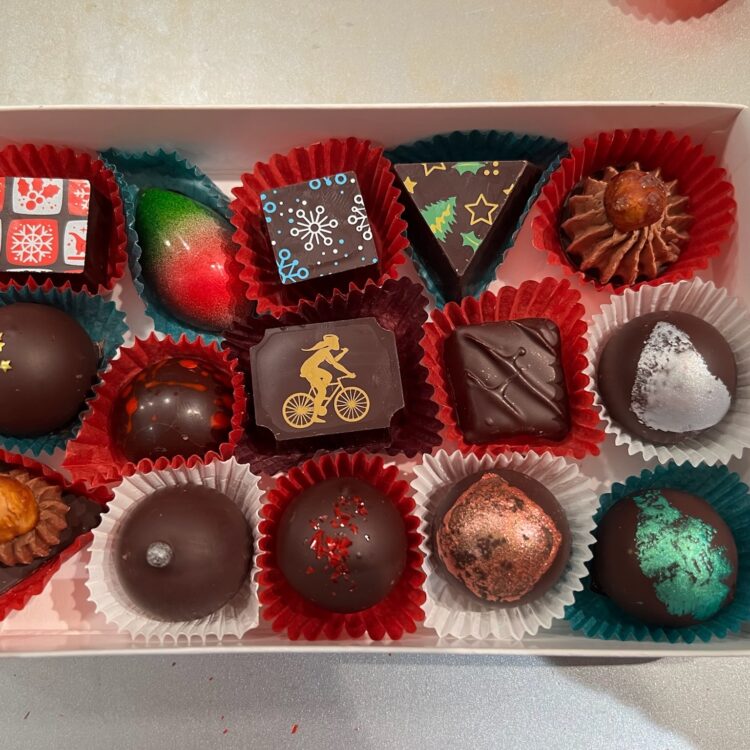 (2024) Medium Box of Assorted Bonbons/Truffles